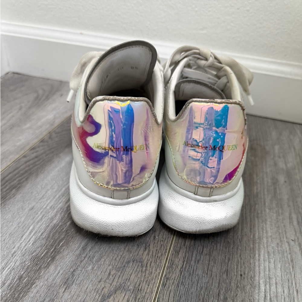 Alexander McQueen Oversized Sneaker White/Shock Pink Size 38/Women’s 8 - Picture 6 of 7